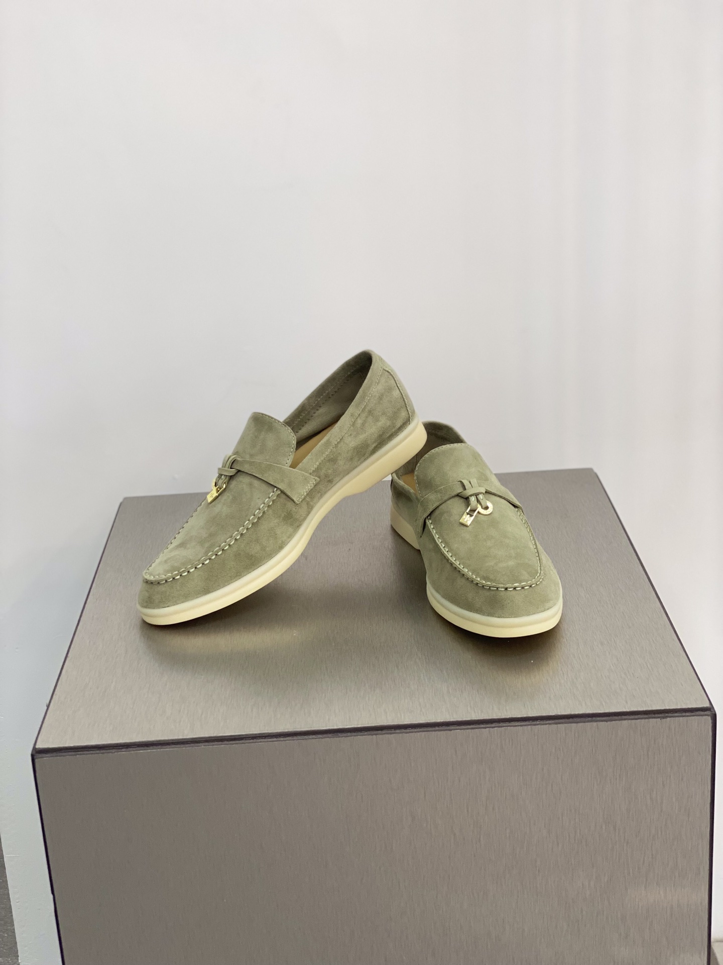 Loro Piana Summer Charms Walk Loafers Tea Room For Women – FAE5444 50KY - Image 16