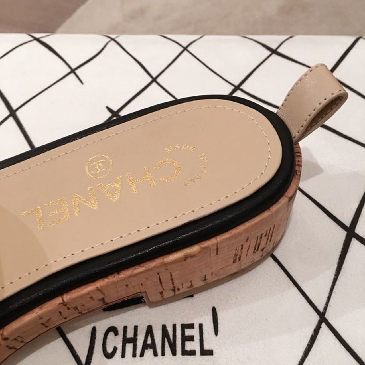 Chanel Woven Chain Cork Sandals Tweed Beige/Black For Women, Women’s Shoes - Image 9