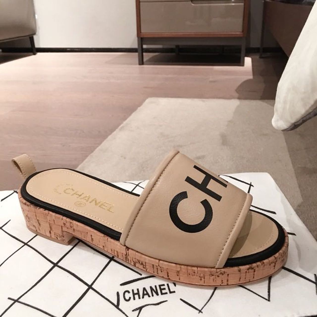 Chanel Woven Chain Cork Sandals Tweed Beige/Black For Women, Women’s Shoes - Image 8