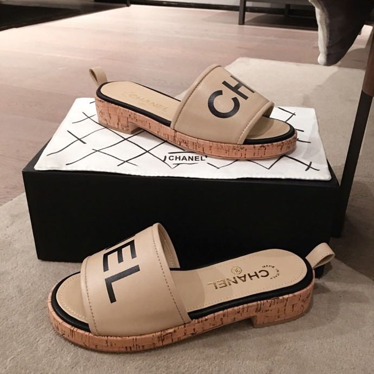 Chanel Woven Chain Cork Sandals Tweed Beige/Black For Women, Women’s Shoes - Image 10