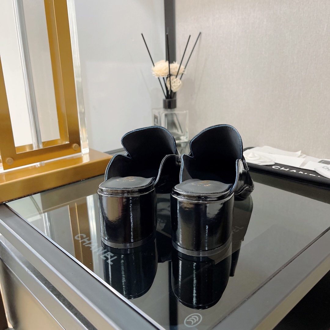 Chanel Women’s Loafers Black For Women - Image 5