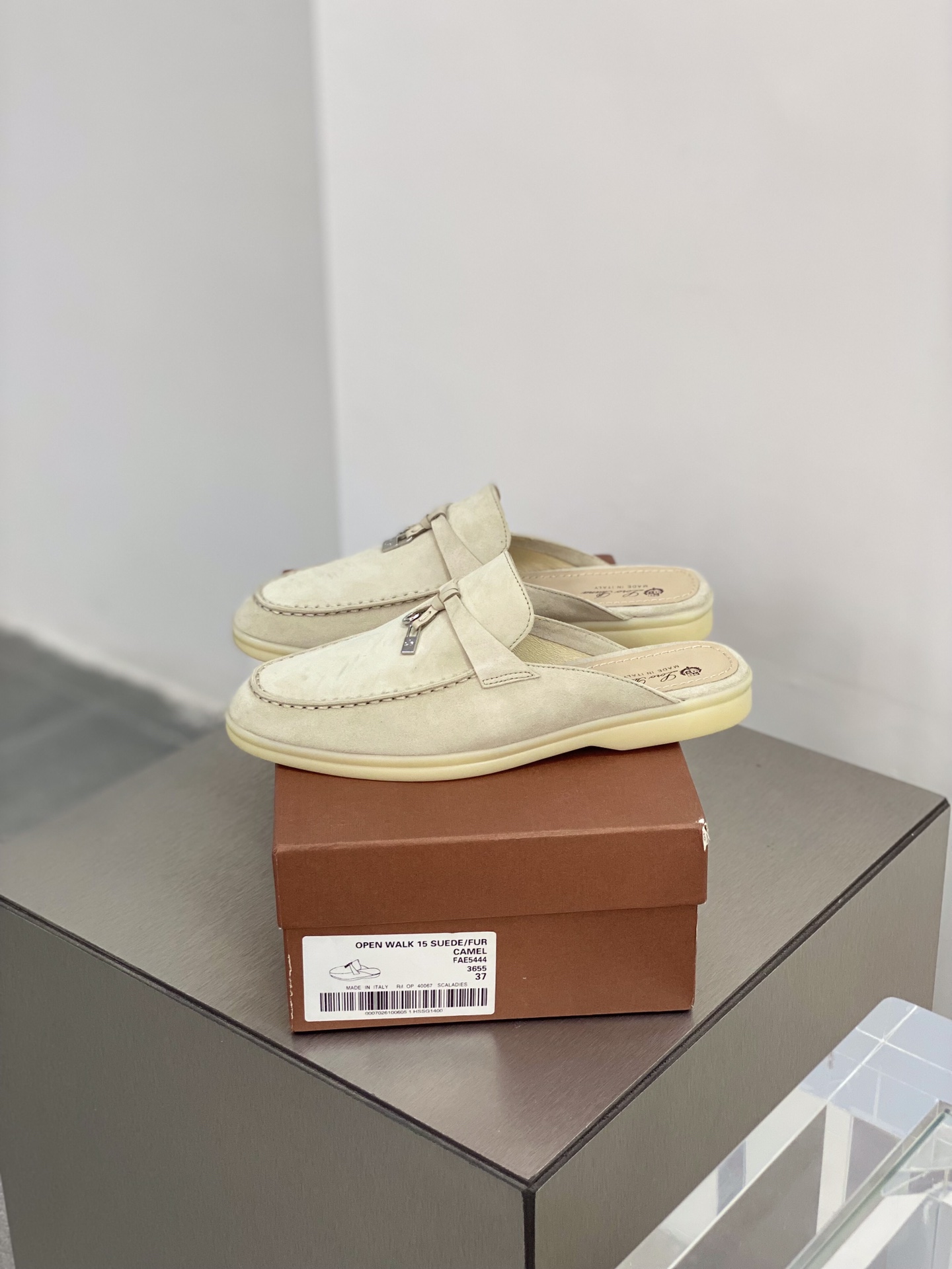 Loro Piana Babouche Charms Walk Loafers Linen For Women – FAI1543 D746 - Image 14