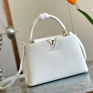 Louis Vuitton Capuciness MM Handbag White For Women, Women’s Handbags, Shoulder Bags And Crossbody Bags 12.4in/32cm LV
