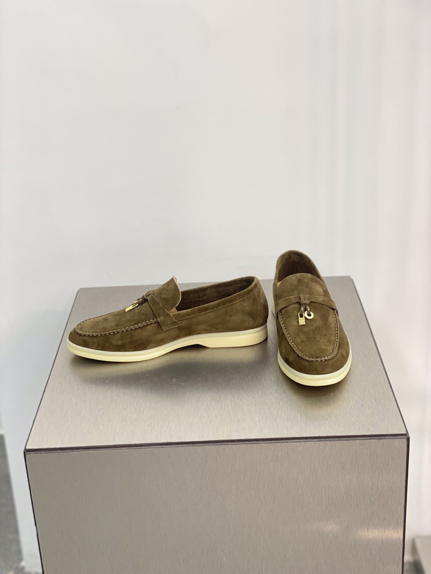 Loro Piana Summer Charms Walk Loafers Tea Room For Women – FAE5444 50KY - Image 14