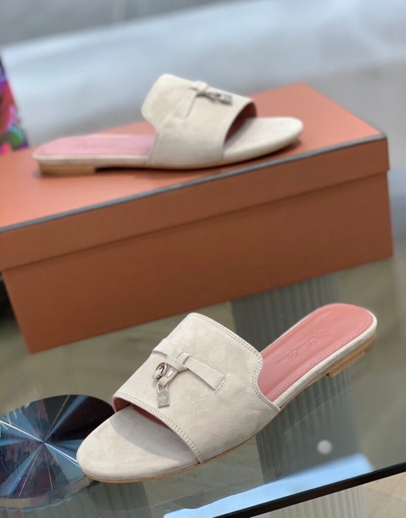 Loro Piana Summer Charms Sandal Powder PearlFor Women – FAI5580 A760 - Image 4