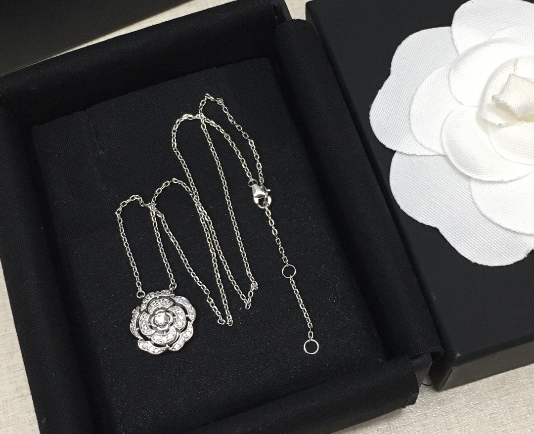 Chanel Bouton De Camélia Necklace Silver Tone For Women J12071, 3599591939884 - Image 6