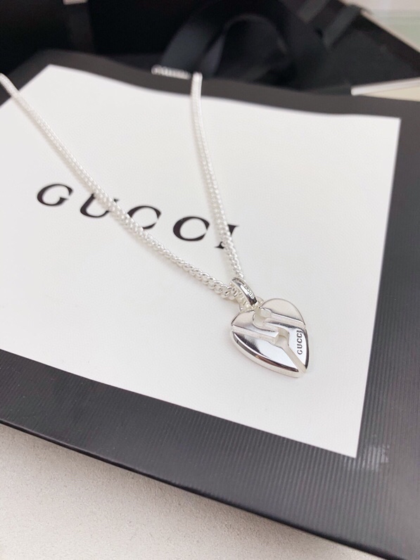 Gucci Broken Heart Necklace Silver Tone For Women - Image 3
