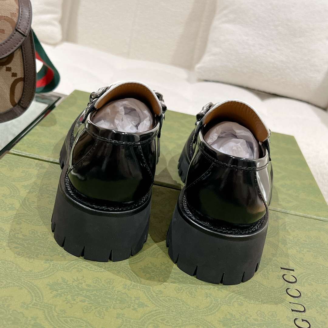 Gucci Chain Double G Logo Fastener Loafers White For Women - Image 2