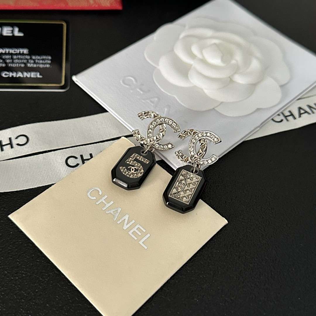 Chanel Crystal Tassel Square Earrings Black For Women - Image 2