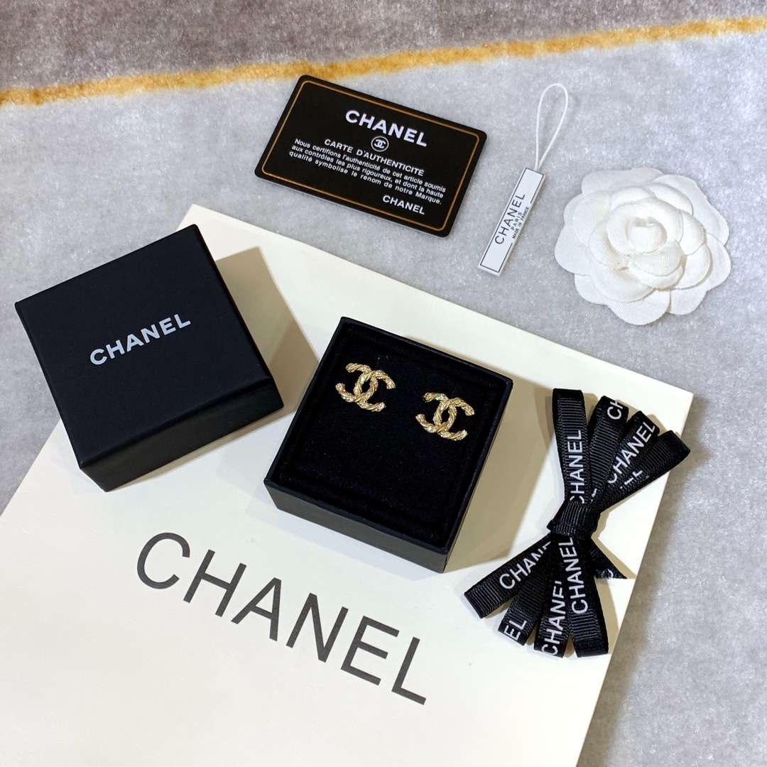 Chanel Double C Earrings Gold For Women - Image 2