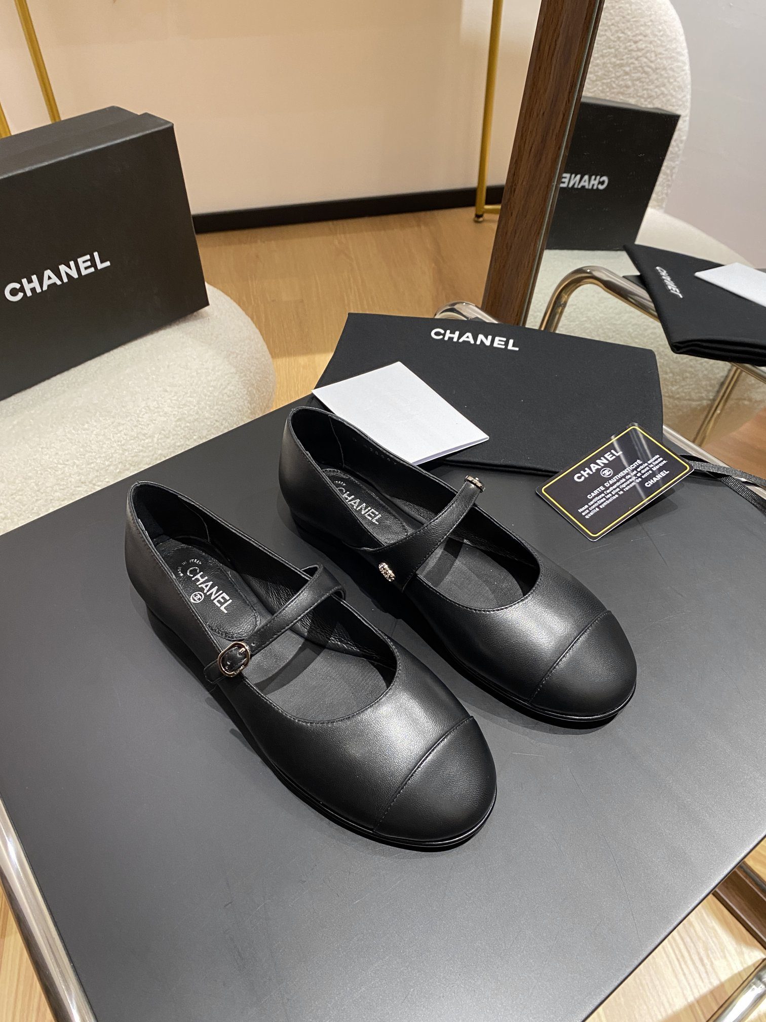 Chanel Flat Shoes Black For Women - Image 8