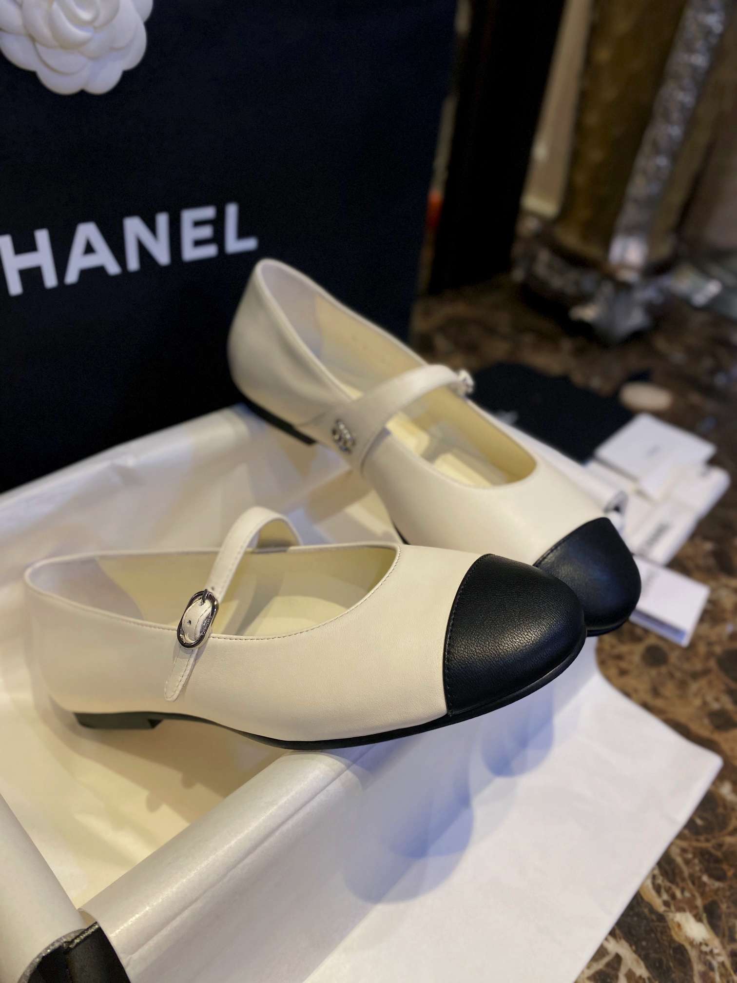 Chanel Interlocking CC Logo Mary Jane Flats White For Women - Image 7