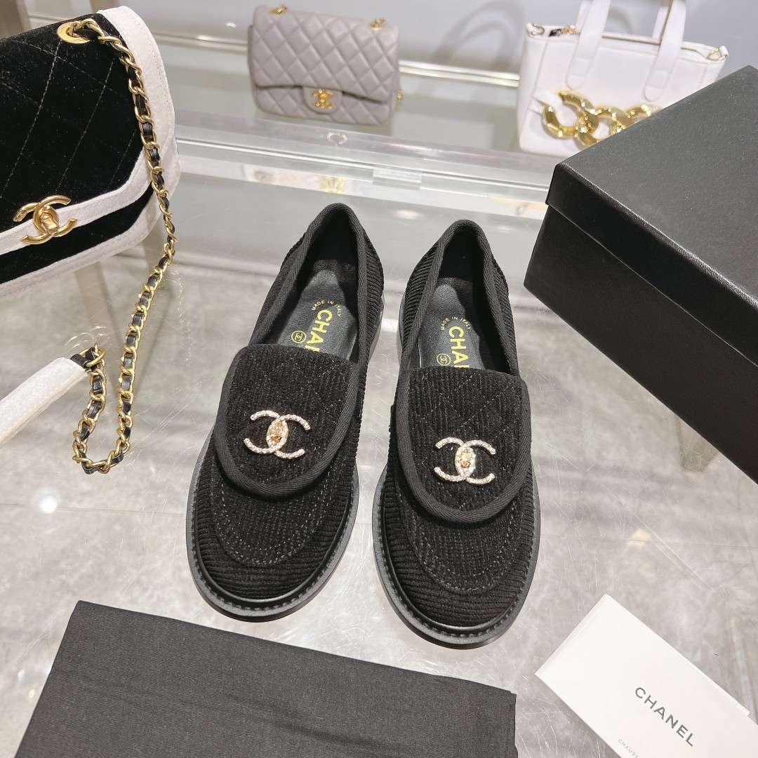 Chanel Moccasins Black For Women - Image 2