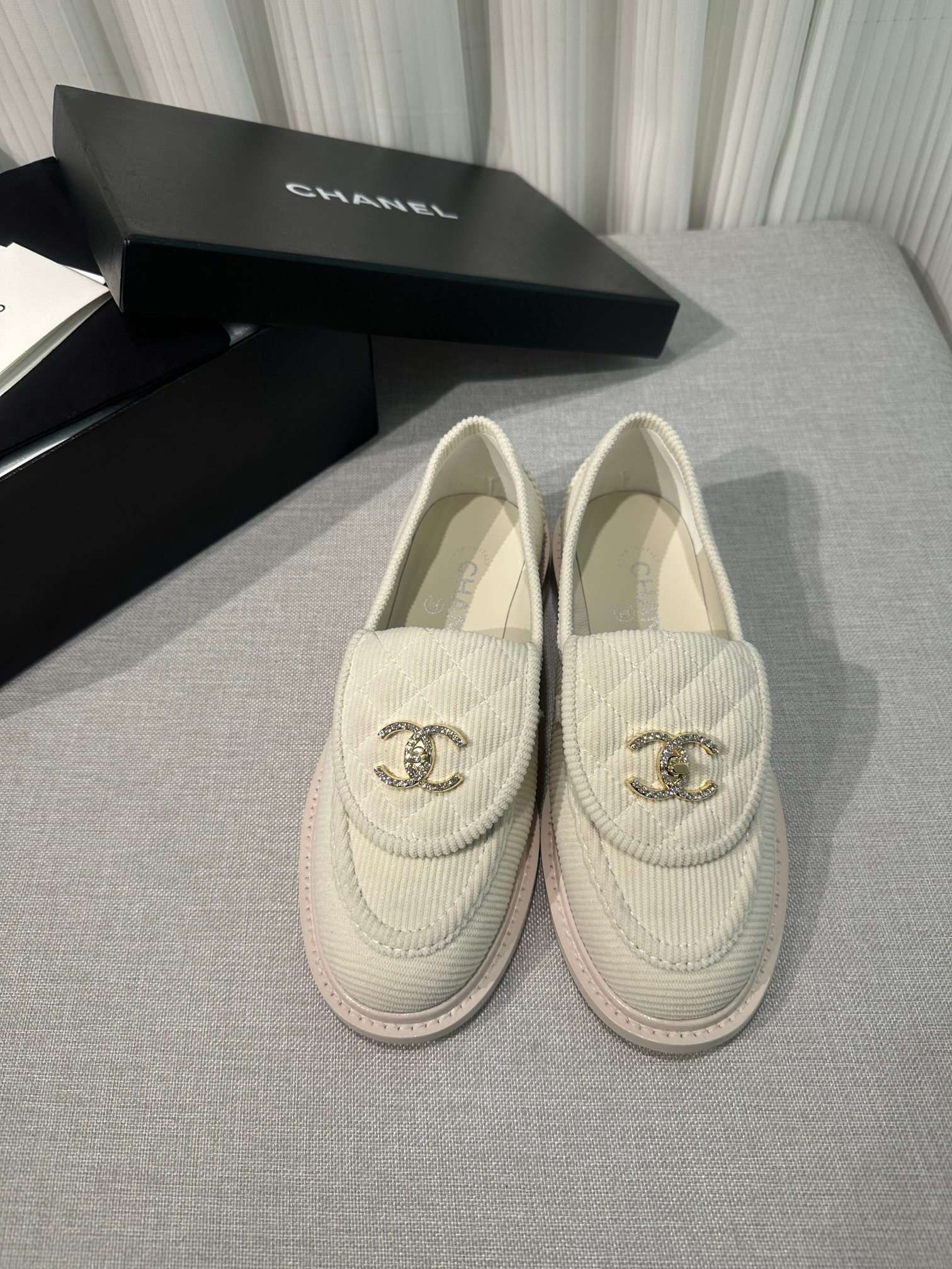Chanel Moccasins Cream For Women - Image 2