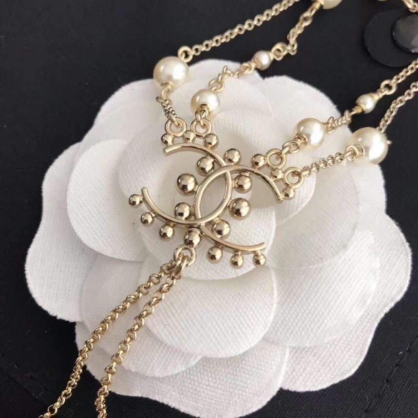 Chanel Pearl CC Necklace Gold For Women - Image 4