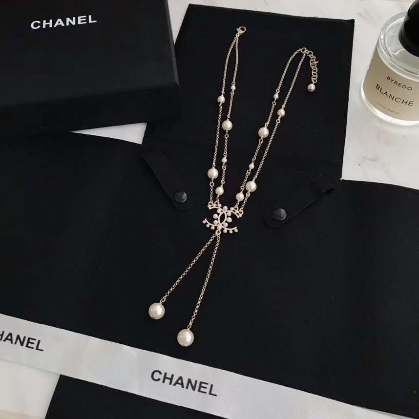 Chanel Pearl CC Necklace Gold For Women - Image 3