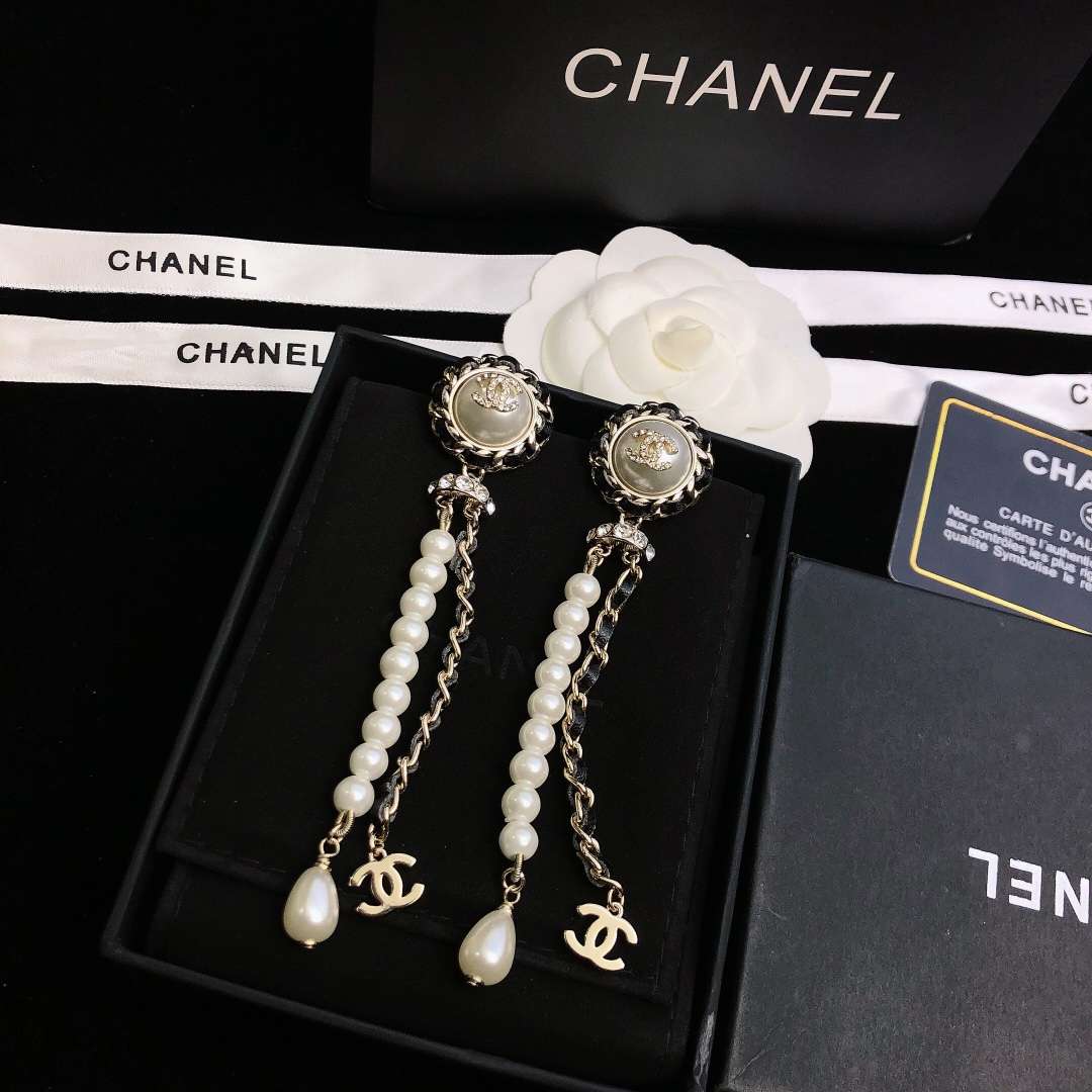 Chanel Small Fragrant Pearl Earrings White For Women