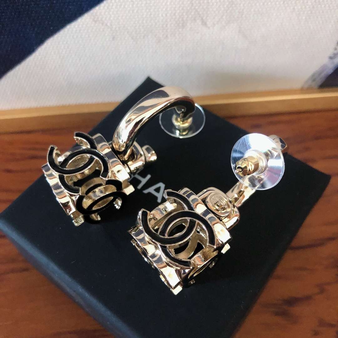 Chanel Square Earrings Black For Women - Image 5