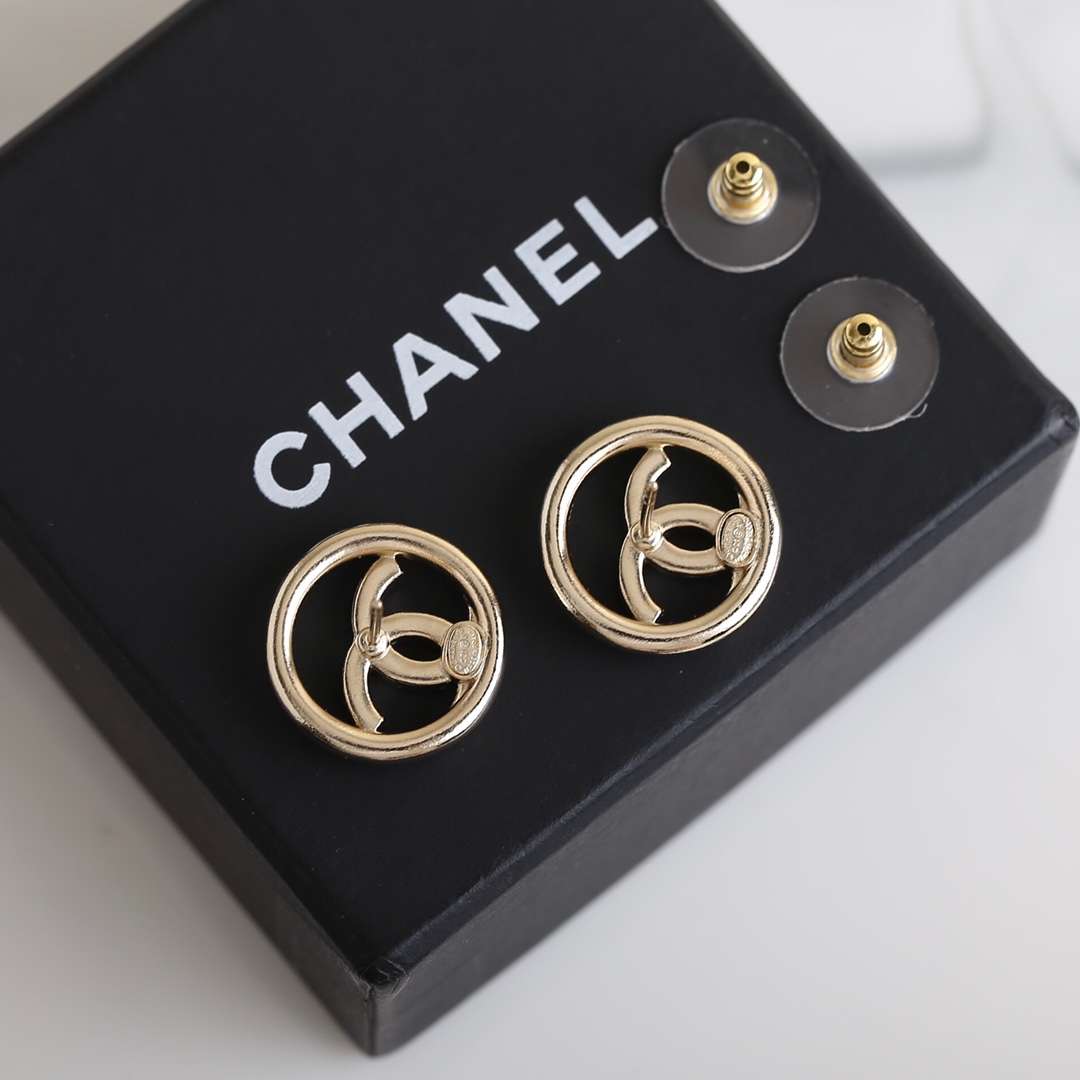 Chanel Stud Earrings Gold For Women - Image 4