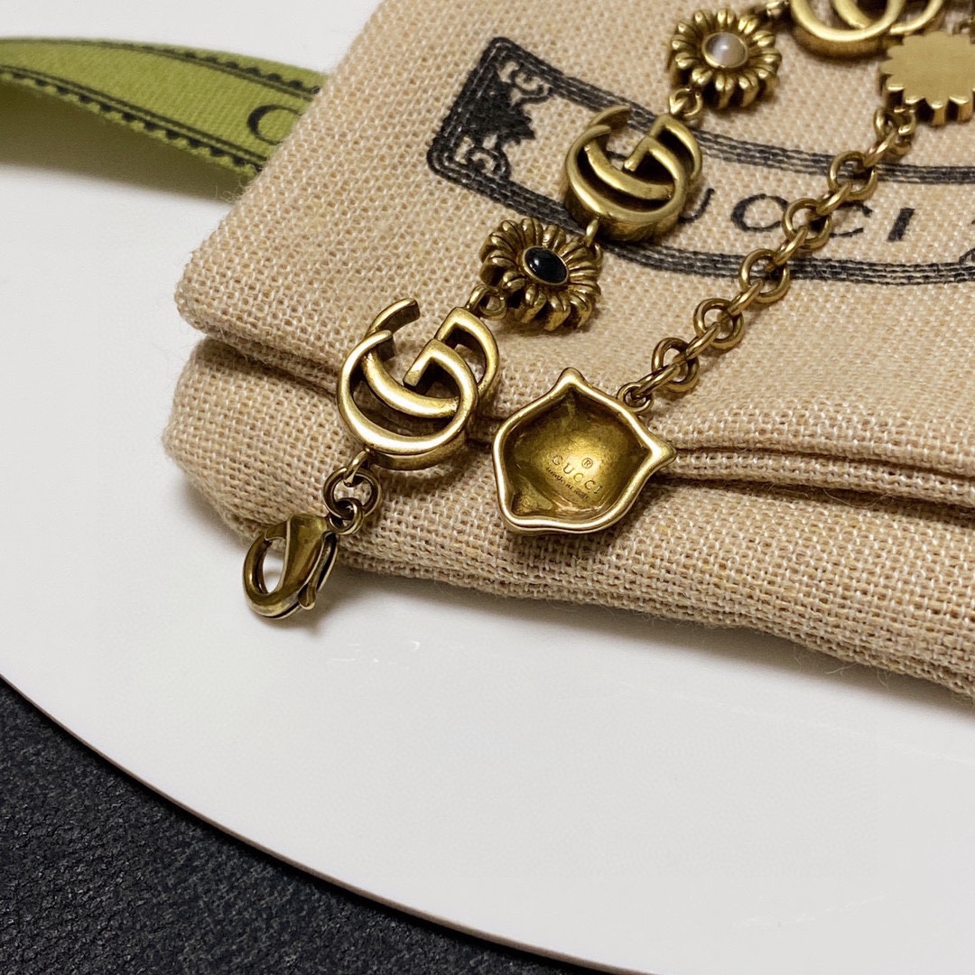 Gucci Double G Bracelet Gold For Women - Image 3