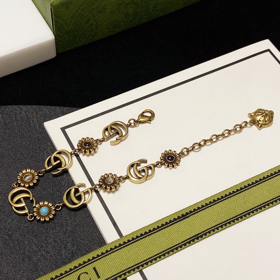 Gucci Double G Bracelet Gold For Women - Image 4