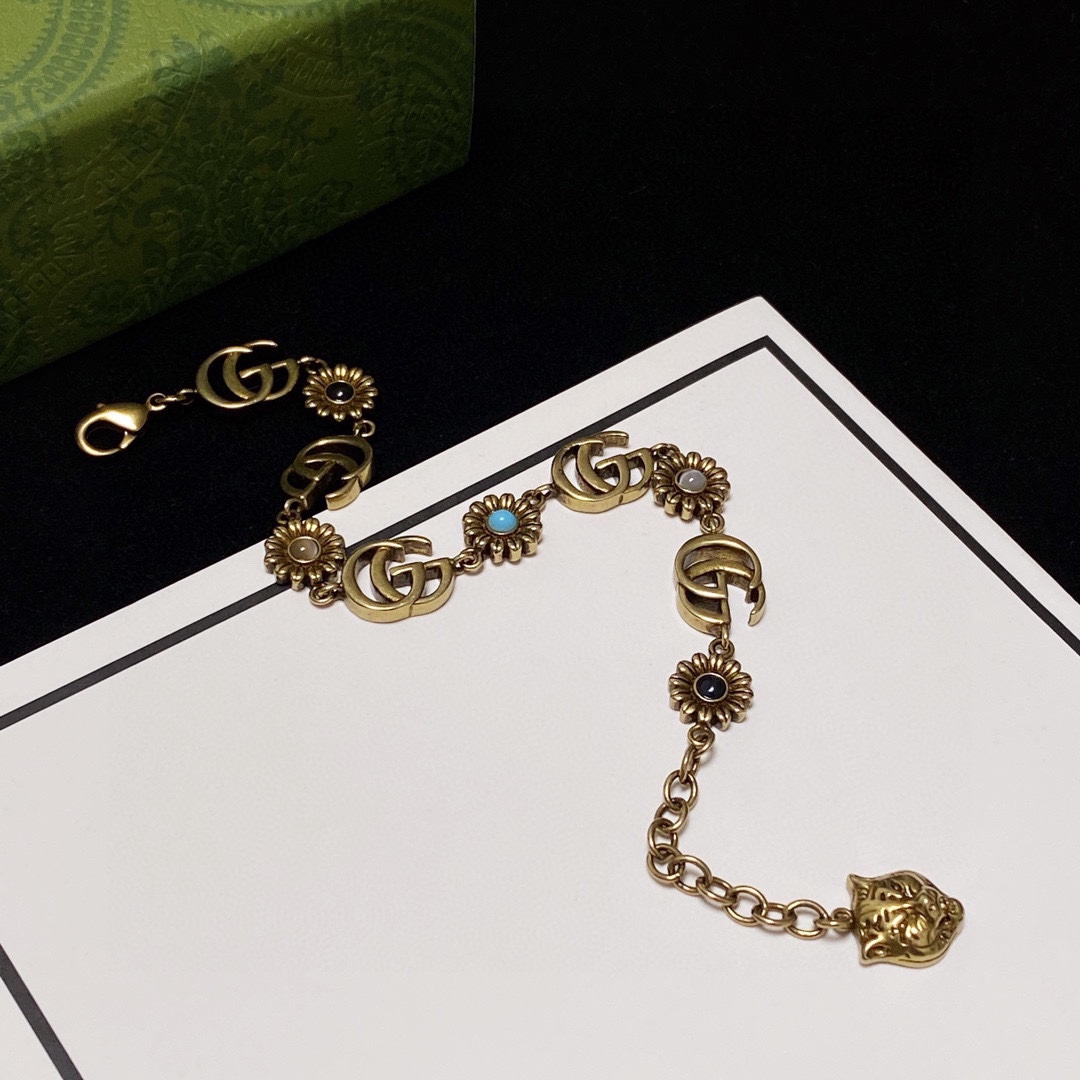 Gucci Double G Bracelet Gold For Women - Image 5