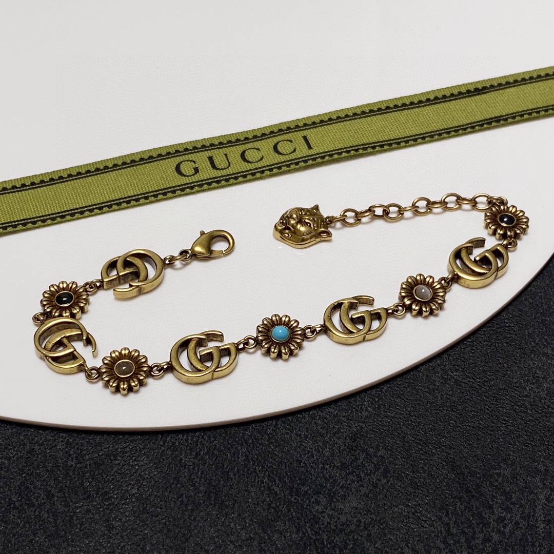 Gucci Double G Bracelet Gold For Women - Image 6
