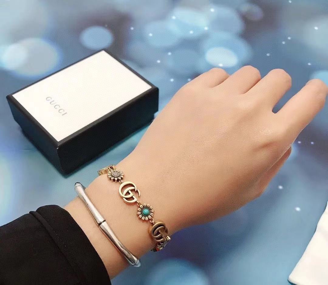 Gucci Double G Bracelet Gold For Women - Image 8