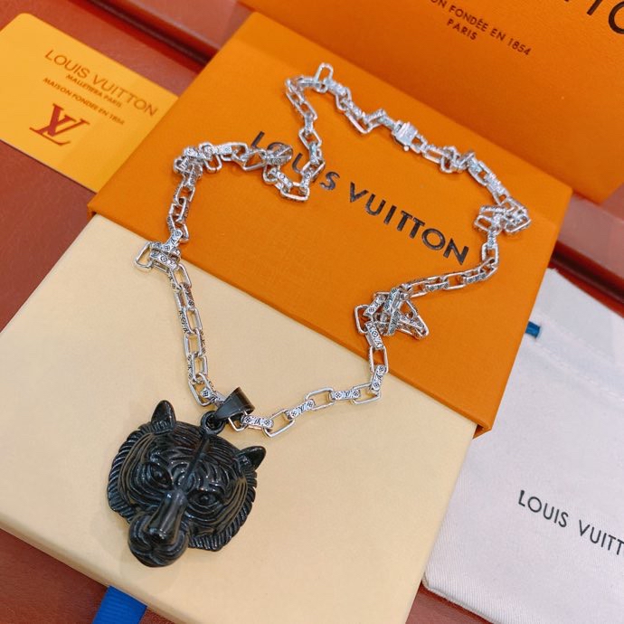 Louis Vuitton Leash Necklace Silver For Women - Image 3