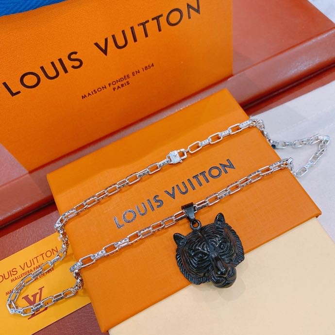 Louis Vuitton Leash Necklace Silver For Women - Image 7