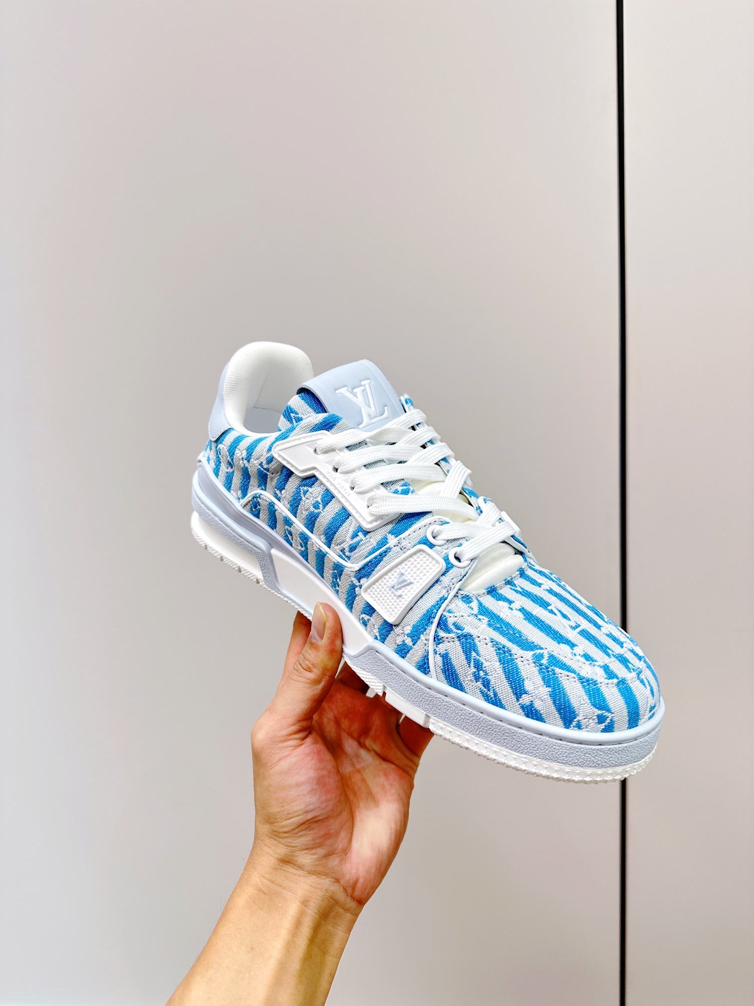 Louis Vuitton Retro Basketball Sneakers Blue For Women - Image 2