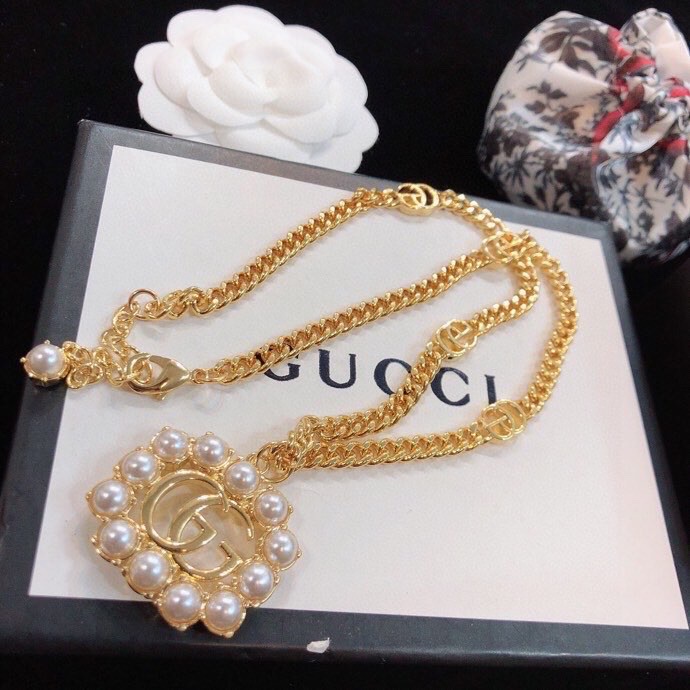 Gucci Mini Pearl Border Frame Pendant Necklace Gold Tone For Women - Image 7