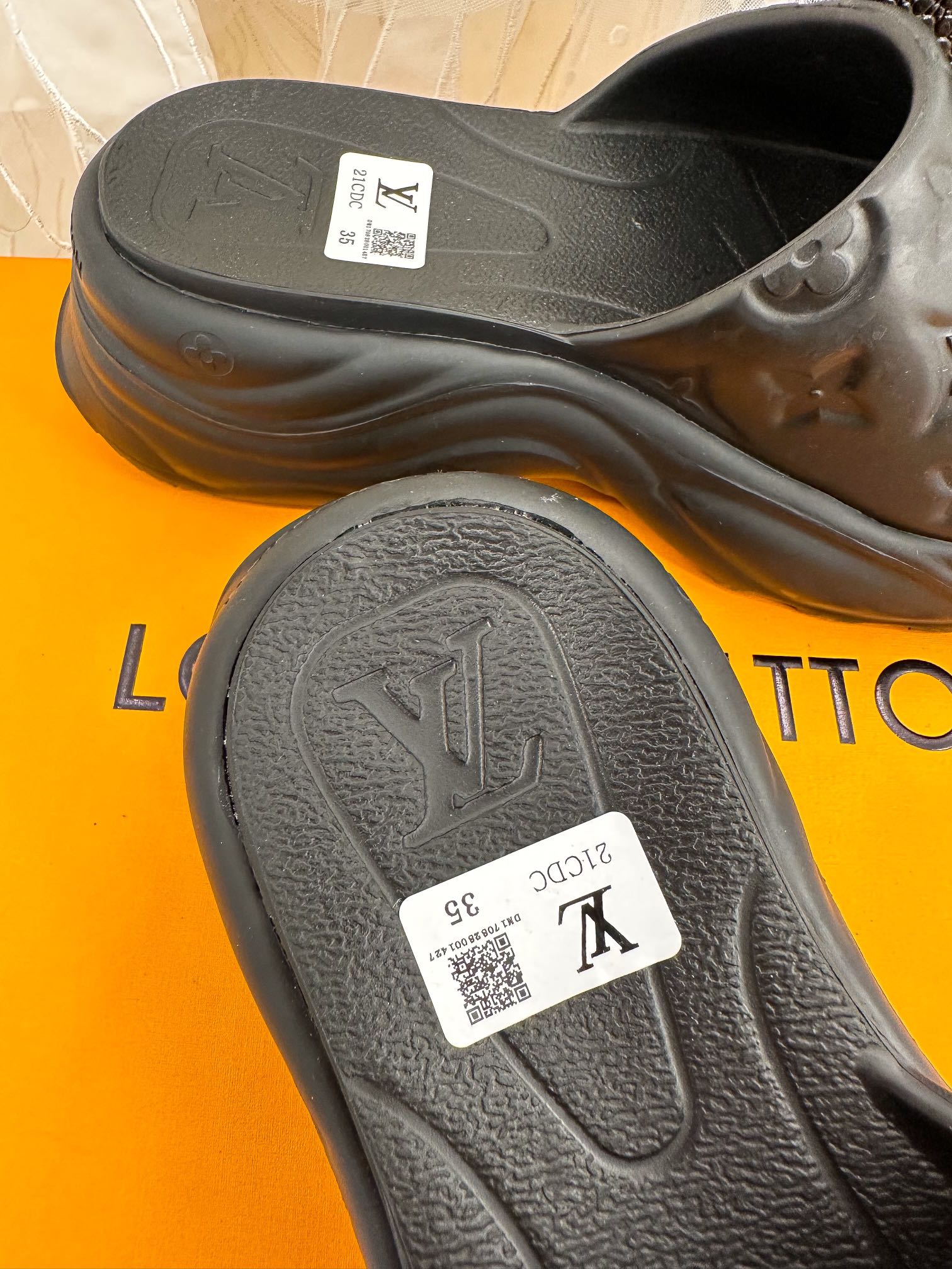 Louis Vuitton Pool 55 Flat Comfort Mule Black For Women 1AB3DD - Image 4