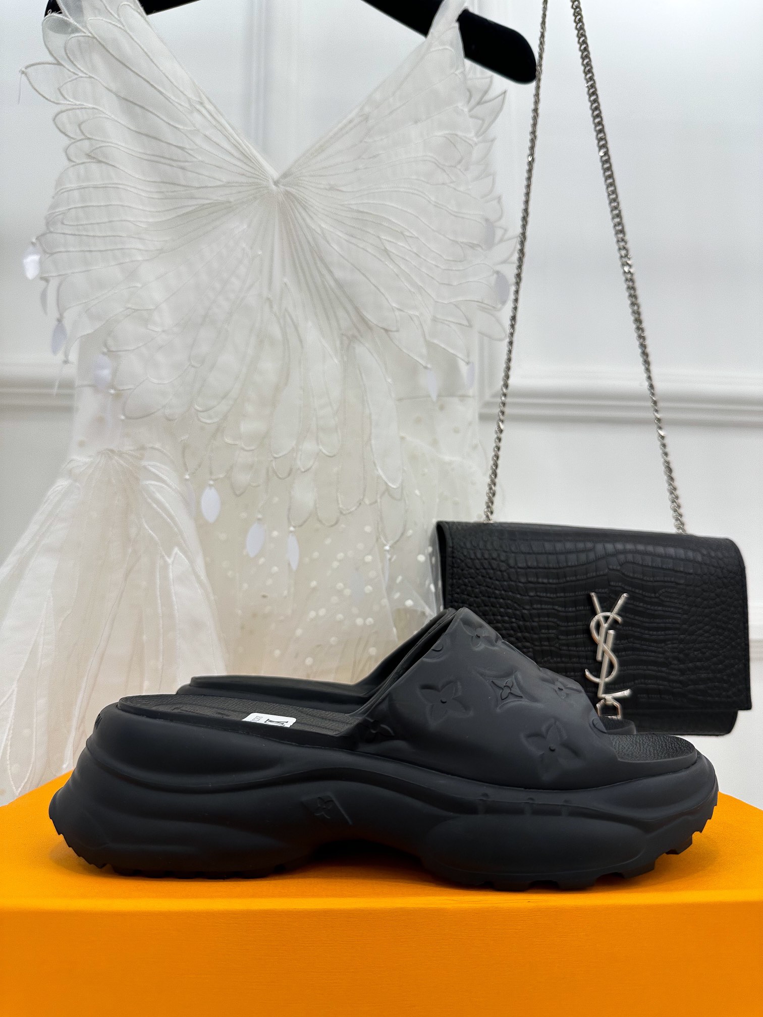 Louis Vuitton Pool 55 Flat Comfort Mule Black For Women 1AB3DD - Image 5