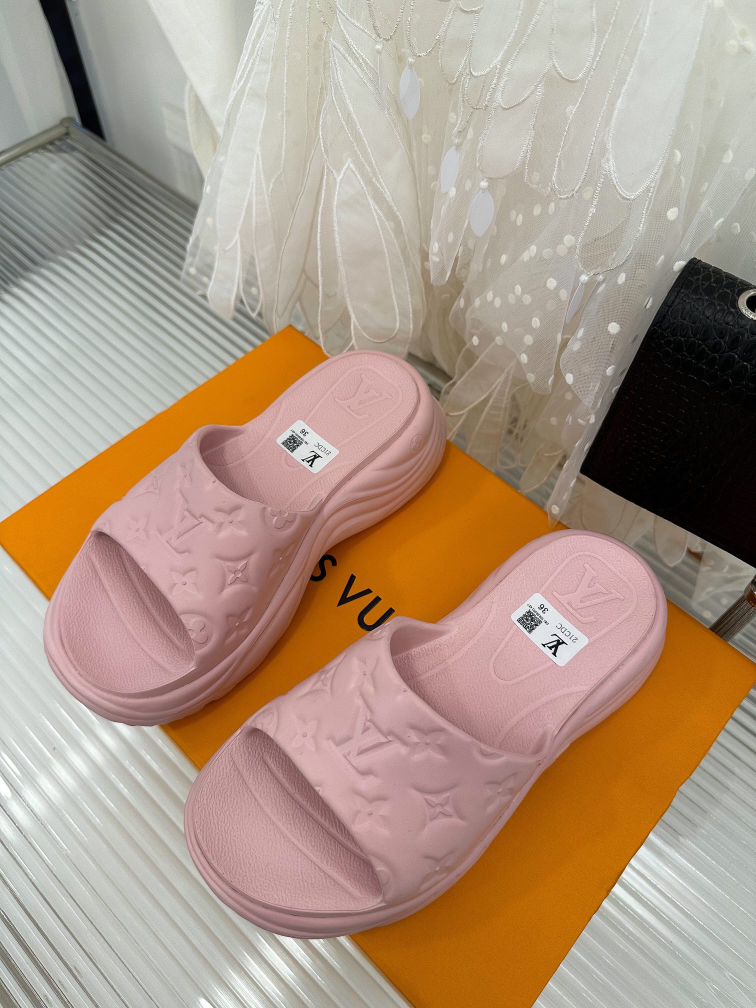 Louis Vuitton Pool 55 Flat Comfort Mule Light Pink For Women - Image 8