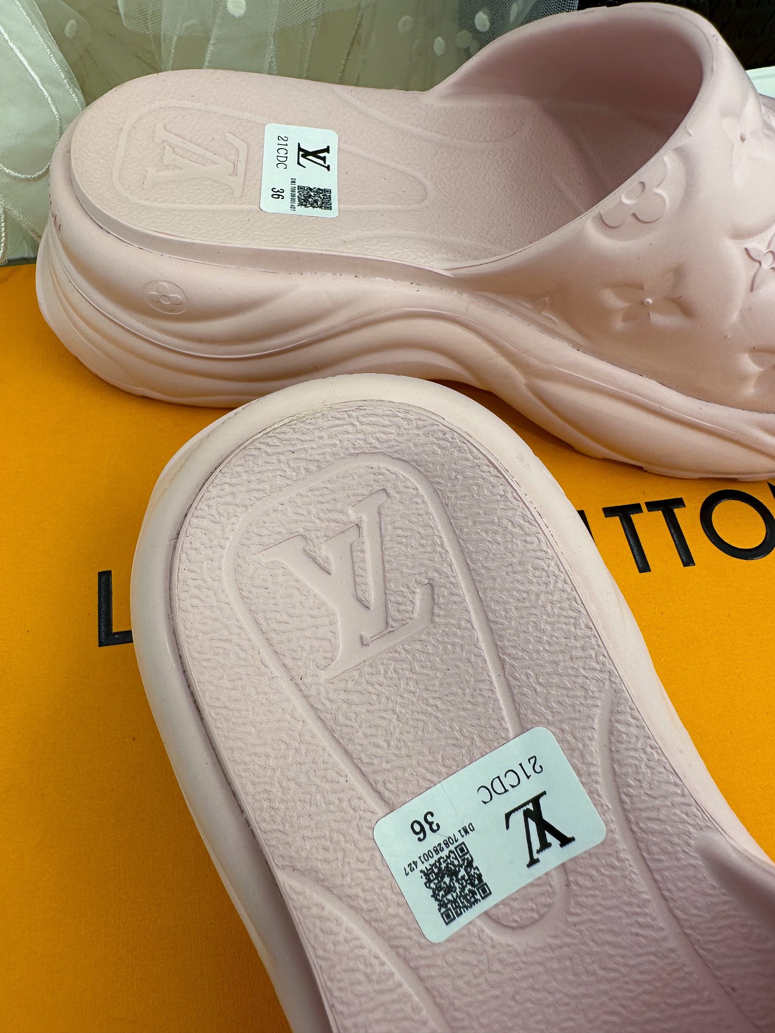 Louis Vuitton Pool 55 Flat Comfort Mule Light Pink For Women - Image 10