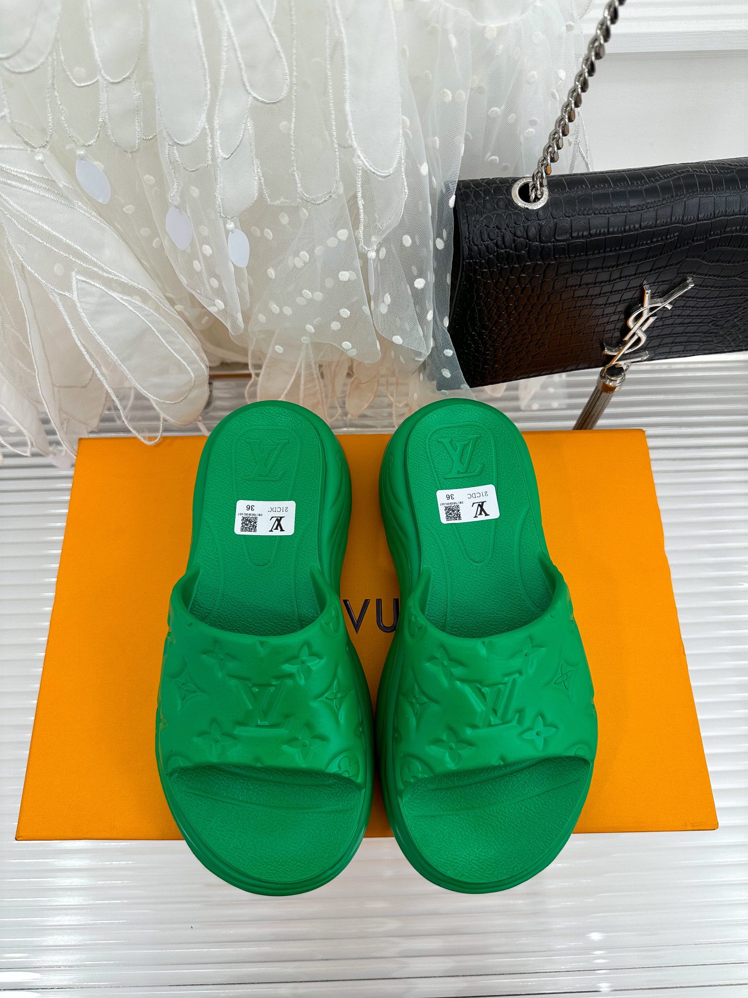 Louis Vuitton Pool 55 Flat Comfort Mule Green For Women 1AB3F9 - Image 10