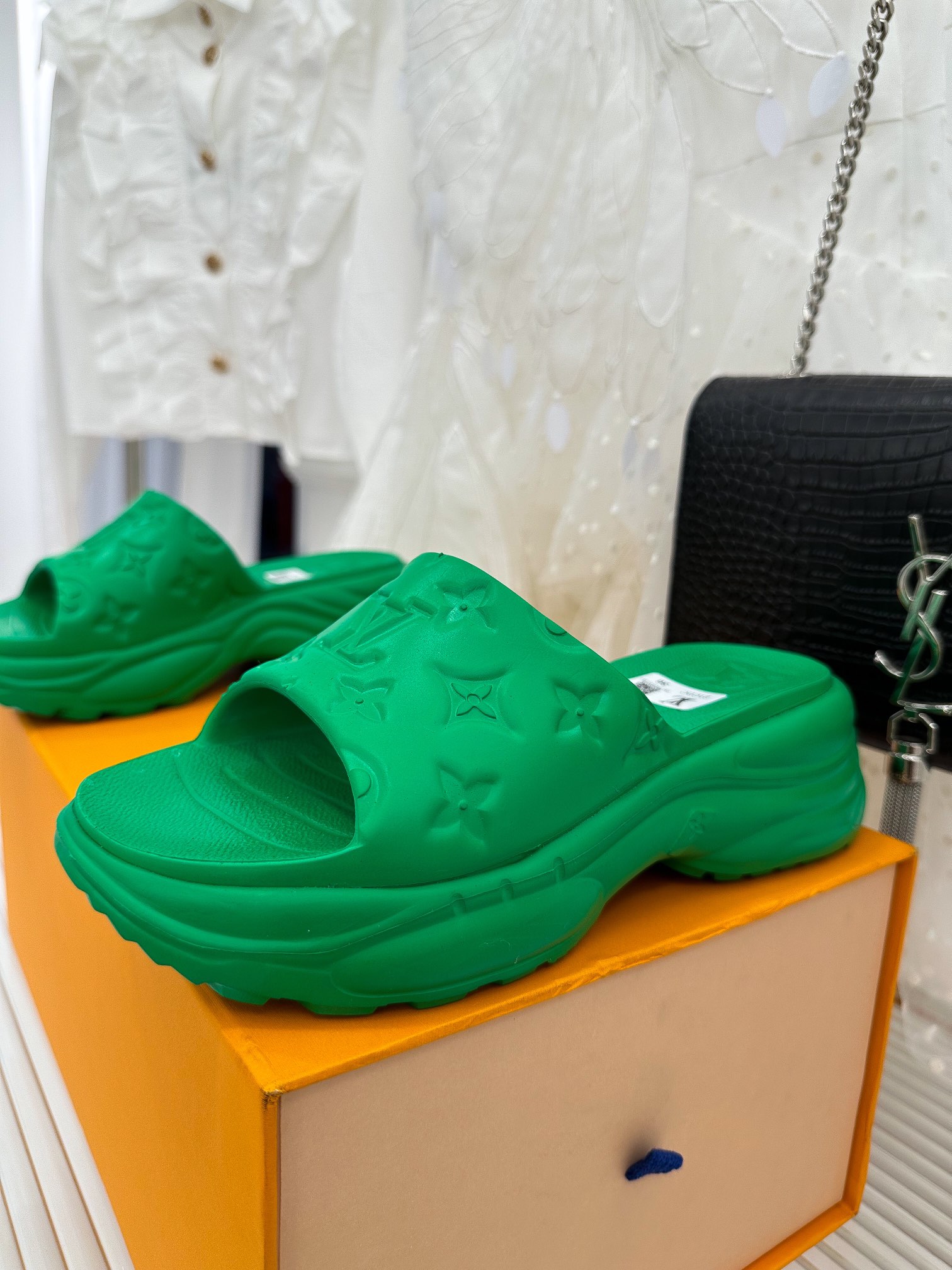 Louis Vuitton Pool 55 Flat Comfort Mule Green For Women 1AB3F9 - Image 8