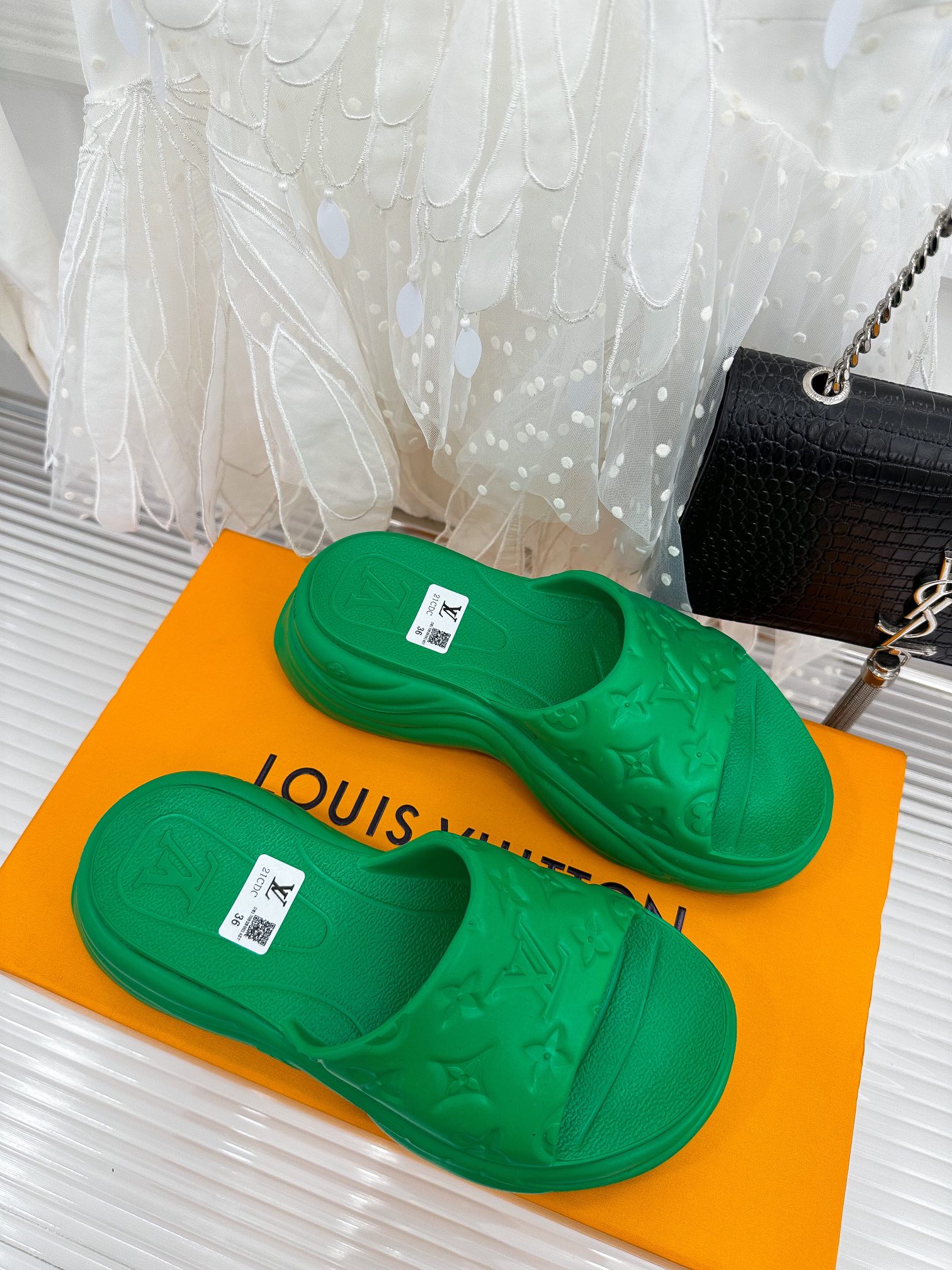 Louis Vuitton Pool 55 Flat Comfort Mule Green For Women 1AB3F9 - Image 6