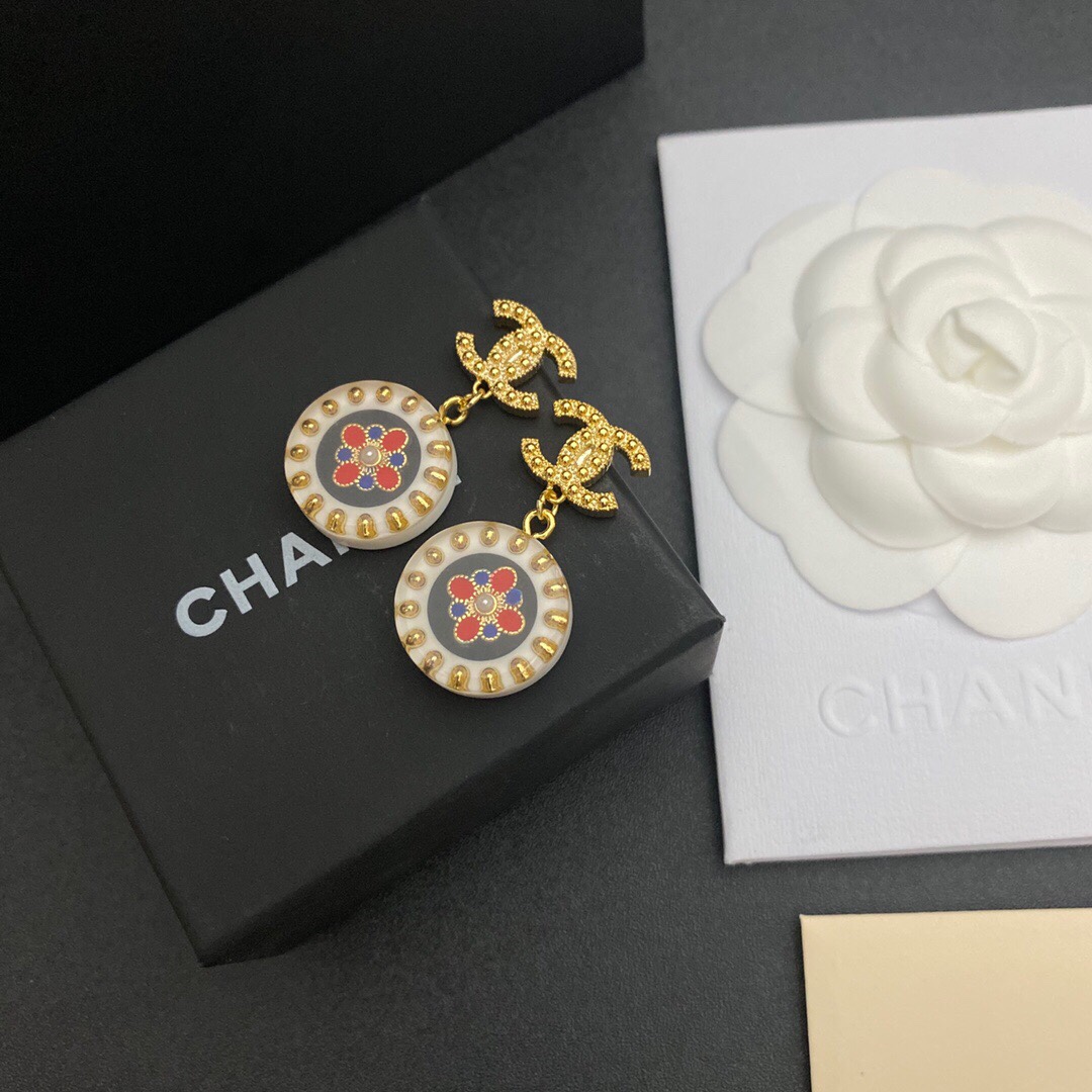 Chanel Red And Blue Pattern In Middle Circle Earrings Gold Tone For Women - Image 2