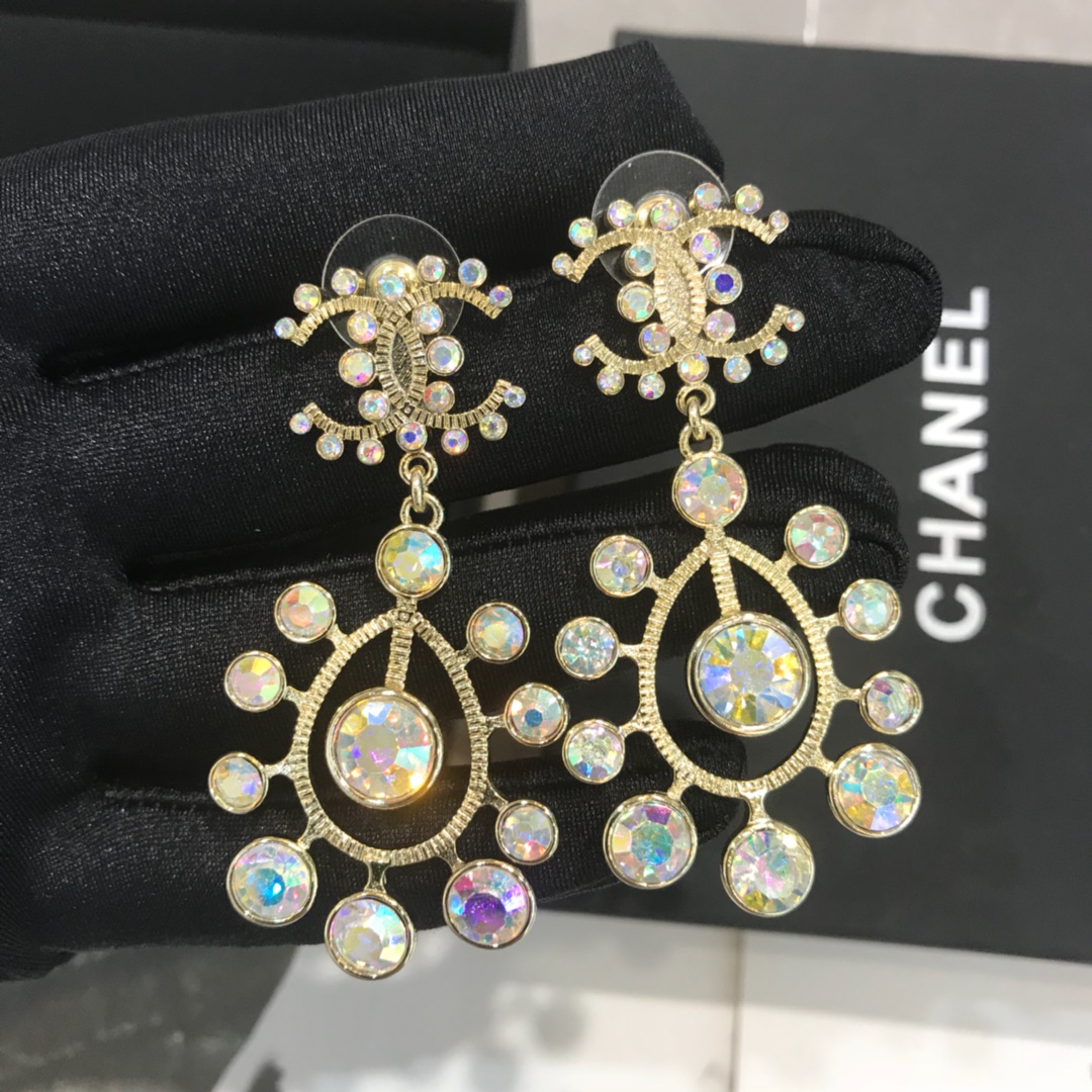 Chanel Round Earrings Gold For Women - Image 2