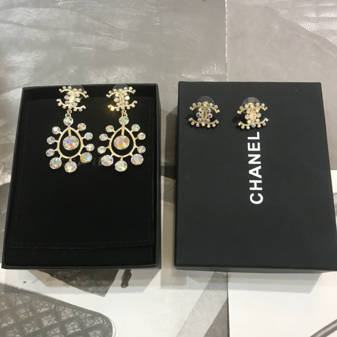 Chanel Round Earrings Gold For Women - Image 6