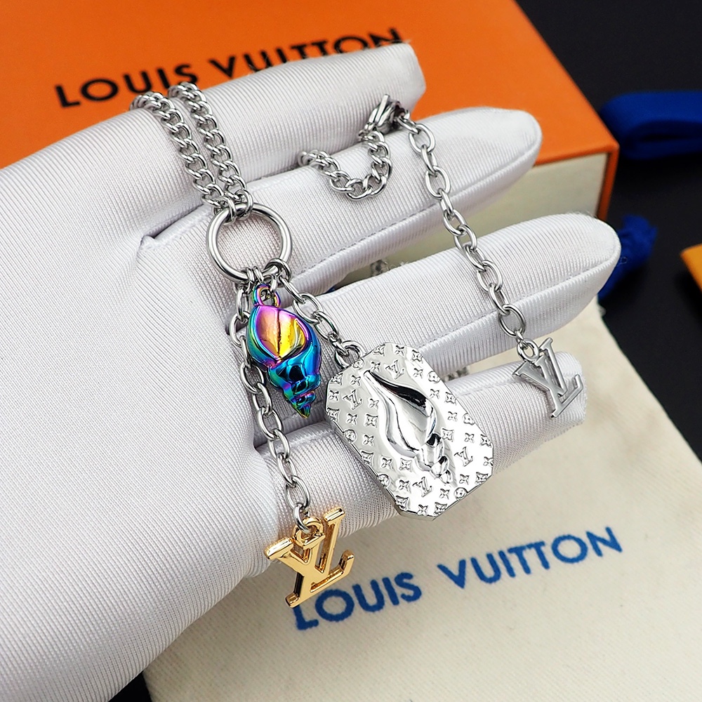 Louis Vuitton Shell Pendant Silver For Men - Image 6