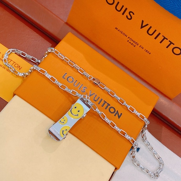 Louis Vuitton Skateboard Necklace Silver For Women - Image 3