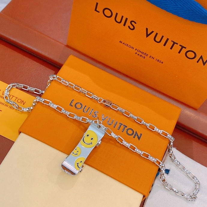Louis Vuitton Skateboard Necklace Silver For Women - Image 7