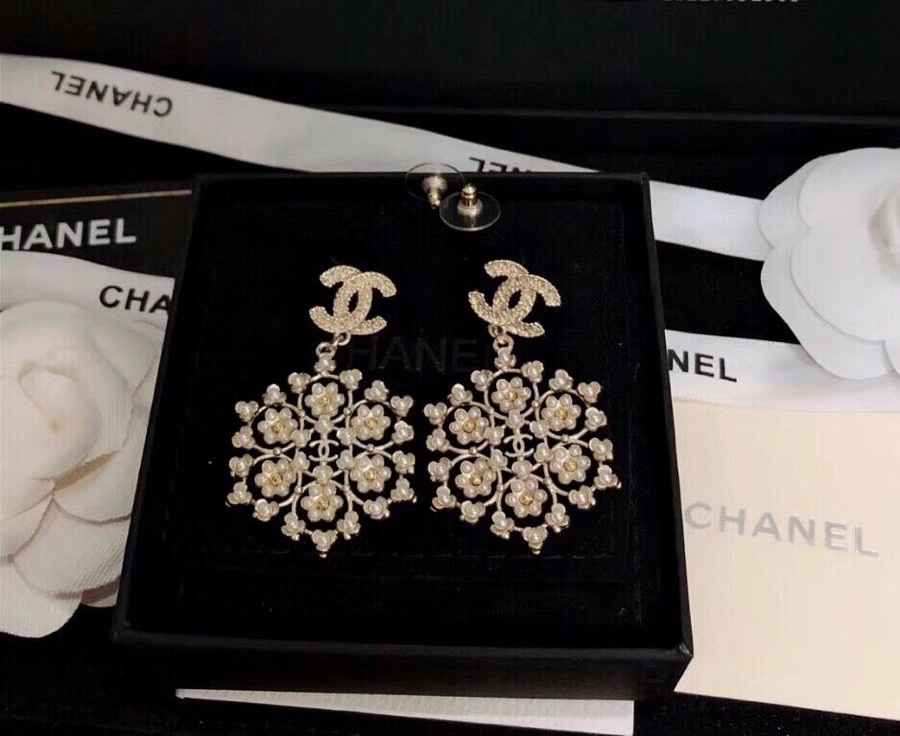 Chanel Snowflakes Earrings Gold Tone For Women - Image 3