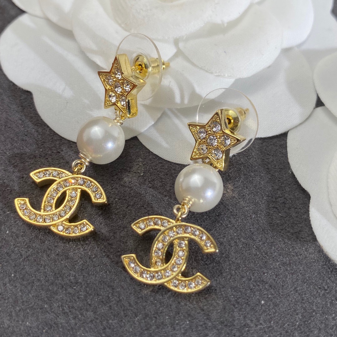 Chanel Star Earrings Gold For Women - Image 8