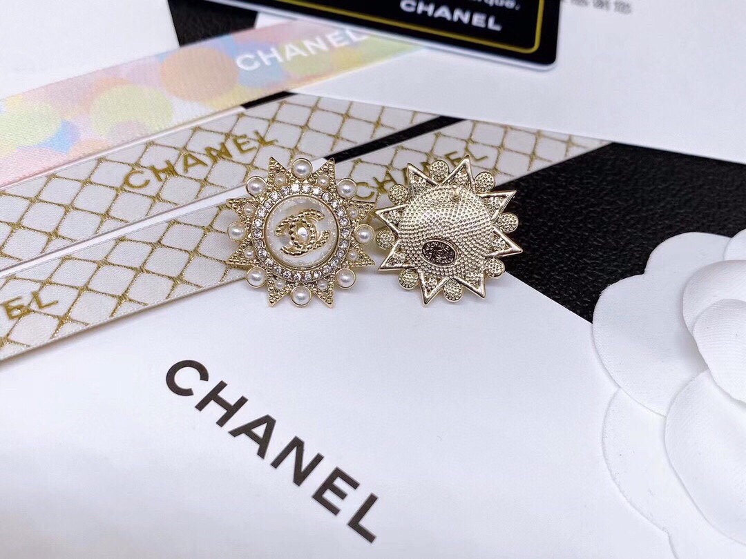 Chanel Stud Earrings Gold For Women - Image 2
