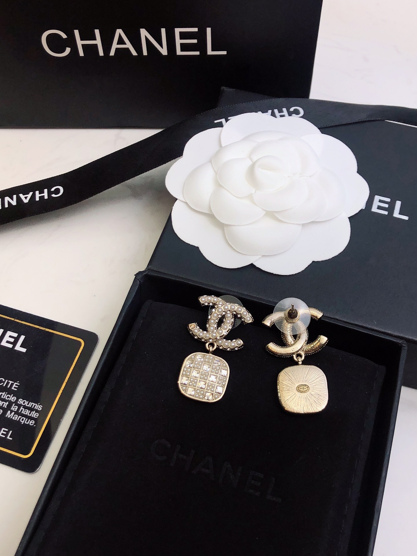 Chanel Stud Earrings Gold For Women - Image 3