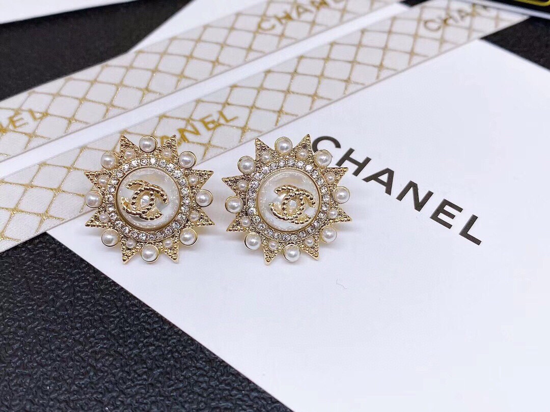 Chanel Stud Earrings Gold For Women - Image 5